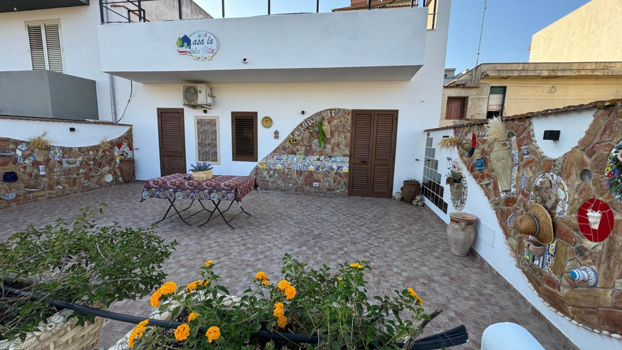 B&B Casa La Dolce Vita Nuova Gibellina Exterior foto